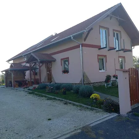 Vakantiehuis Koetel Utcai Vendeghaz Balatonkeresztúr