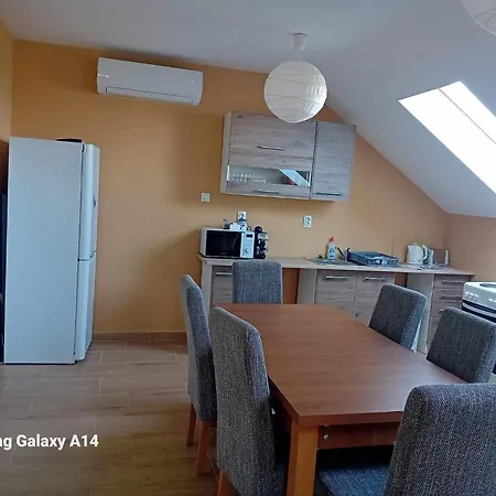 Koetel Utcai Vendeghaz 度假居 巴拉顿凯赖斯图尔