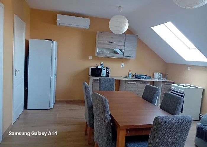 Kötél Utcai Casa de Férias Balatonkeresztúr